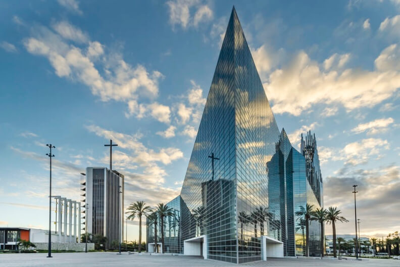 First White Mass to Be Held Inside Christ Cathedral – a Service in Honor of Orange County’s Healthcare Professionals