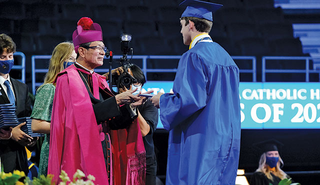 Honda Center Hosts Smchs Graduation
